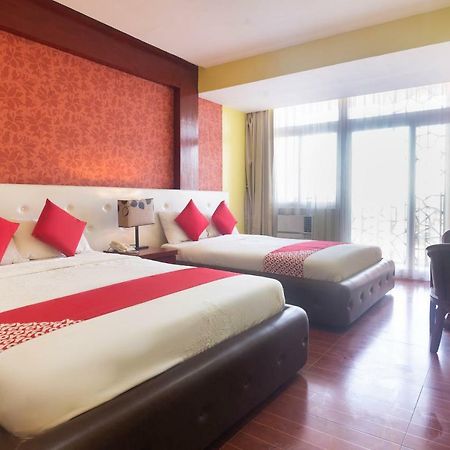 Oyo 159 San Remigio Pensionne Suites Cebu Екстер'єр фото