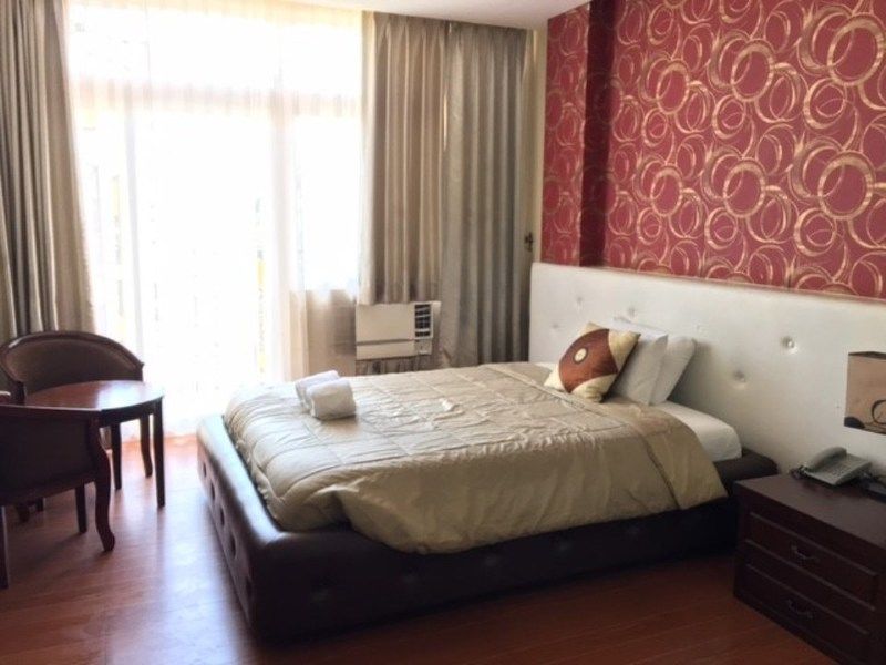 Oyo 159 San Remigio Pensionne Suites Cebu Екстер'єр фото