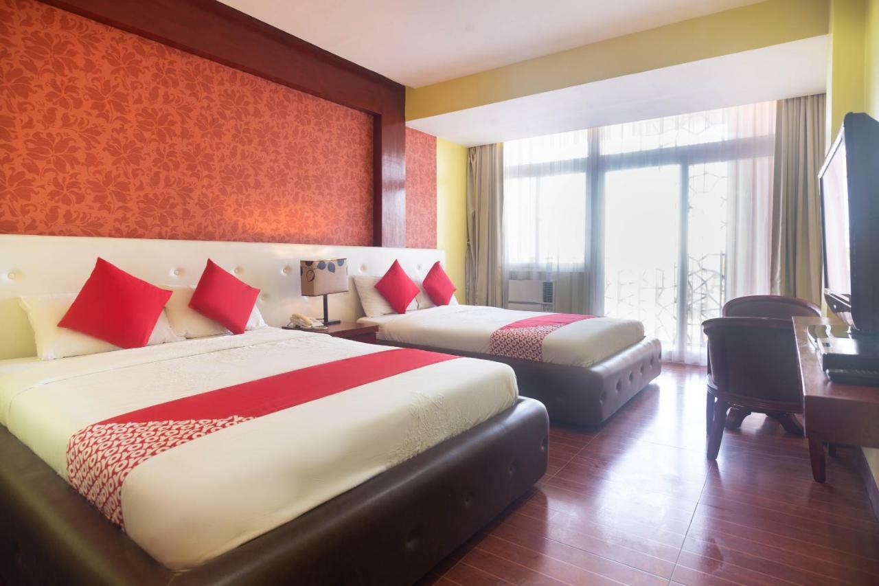 Oyo 159 San Remigio Pensionne Suites Cebu Екстер'єр фото